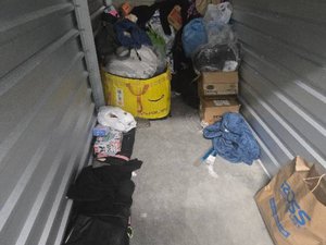 5 x 10 storage unit in Los Angeles, CA