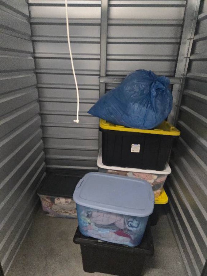5 x 5 storage unit in Los Angeles, CA