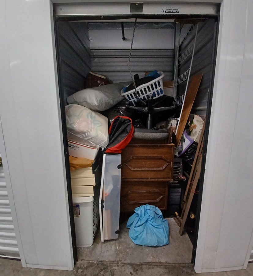 5 x 5 storage unit in Elk Grove, CA