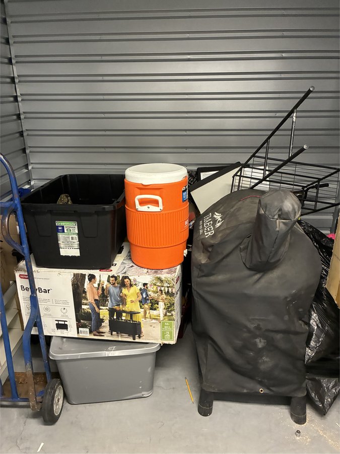 10 x 7 storage unit in Henderson, NV