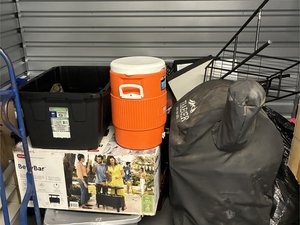 10 x 7 storage unit in Henderson, NV
