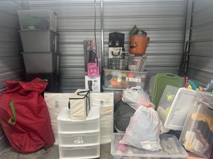 5 x 10 storage unit in Elk Grove, CA