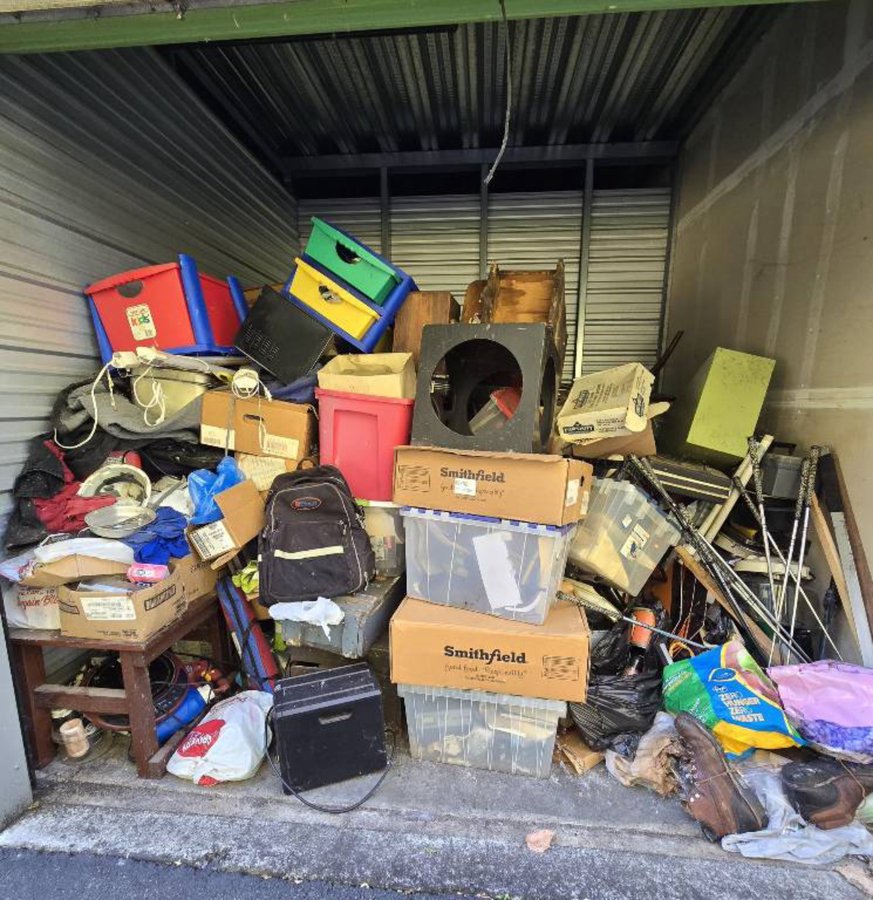 10 x 10 storage unit in Puyallup, WA