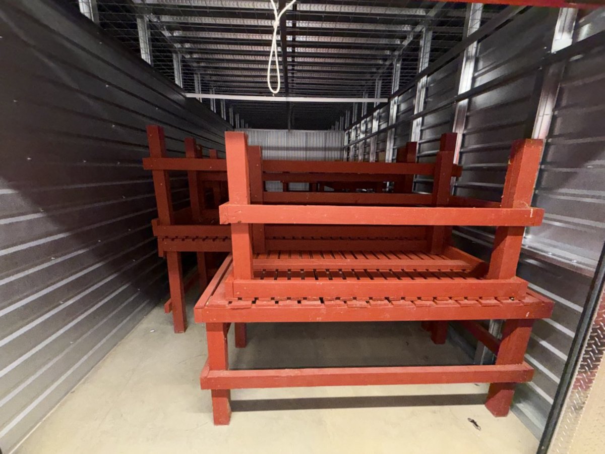 10 x 20 storage unit in Van Nuys, CA