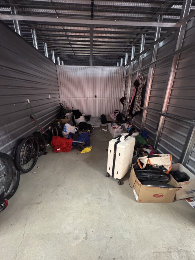 10 x 15 storage unit in Van Nuys, CA