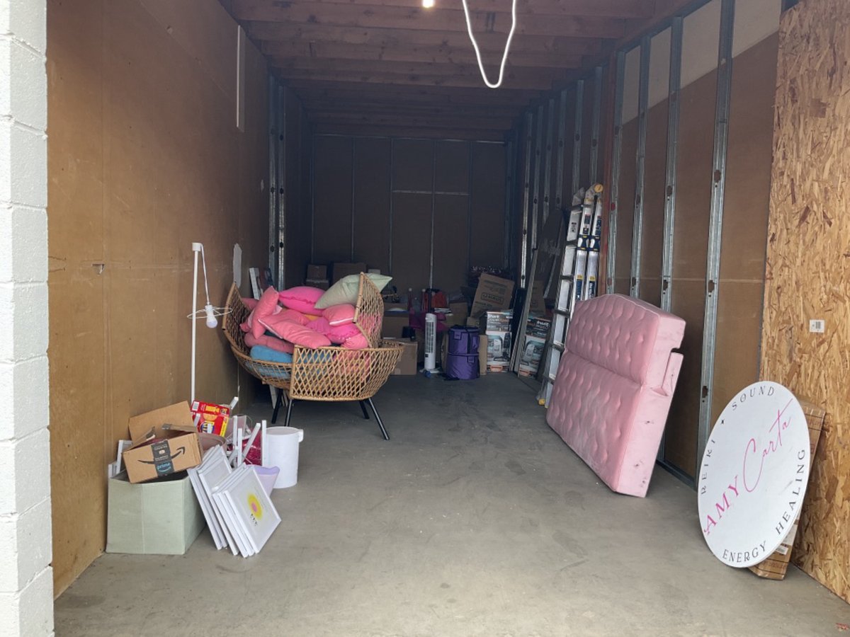 10 x 30 storage unit in Palmdale, CA