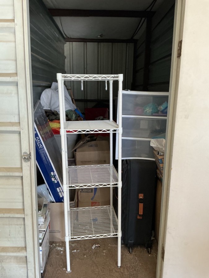 5 x 12 storage unit in Palmdale, CA