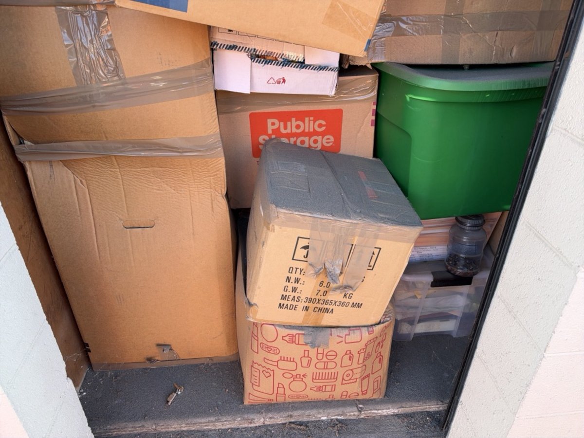 5 x 10 storage unit in Long Beach, CA