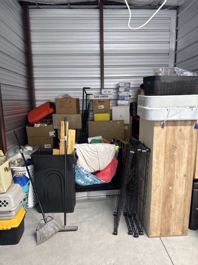 10 x 10 storage unit in Evans, CO