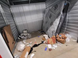 10 x 10 storage unit in Los Angeles, CA