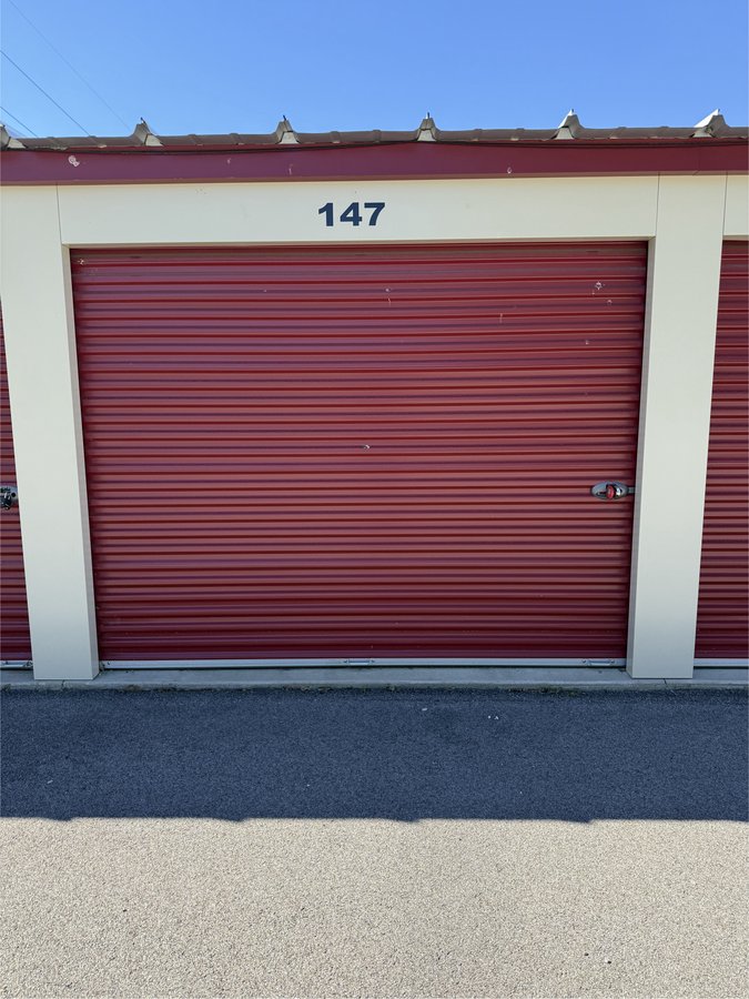 10 x 15 storage unit in Mt. Vernon, IN