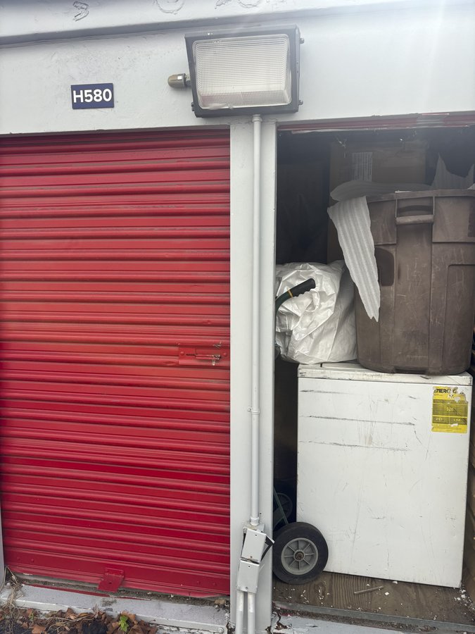 10 x 25 storage unit in Norfolk, VA