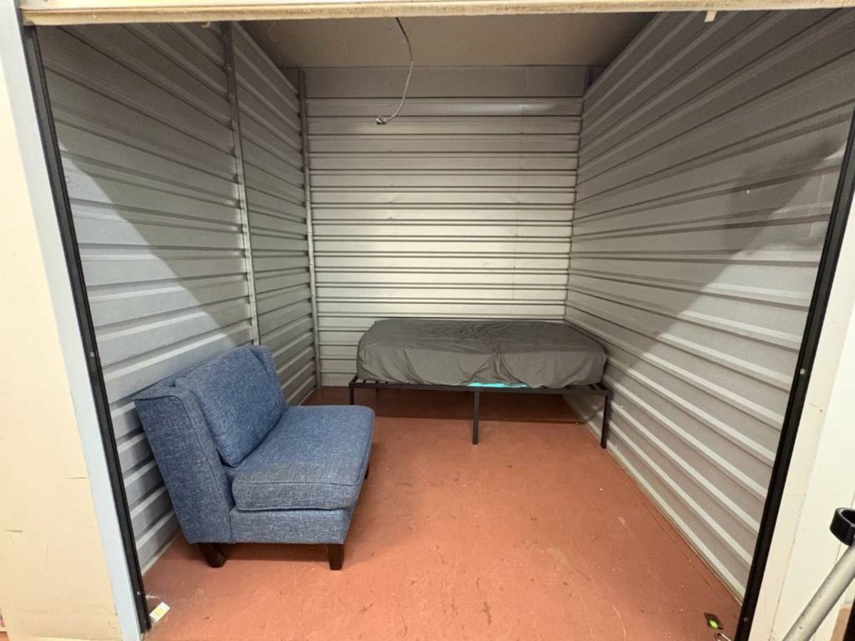 8 x 8 storage unit in Kahului, HI