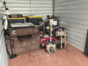 8 x 12 storage unit in Kahului, HI