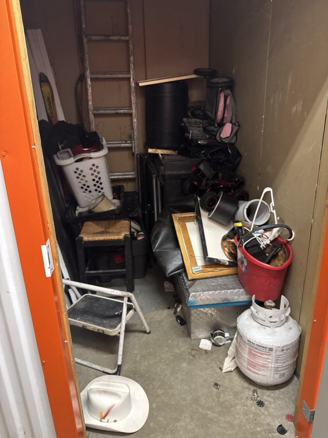 6 x 8 storage unit in Thornton, CO