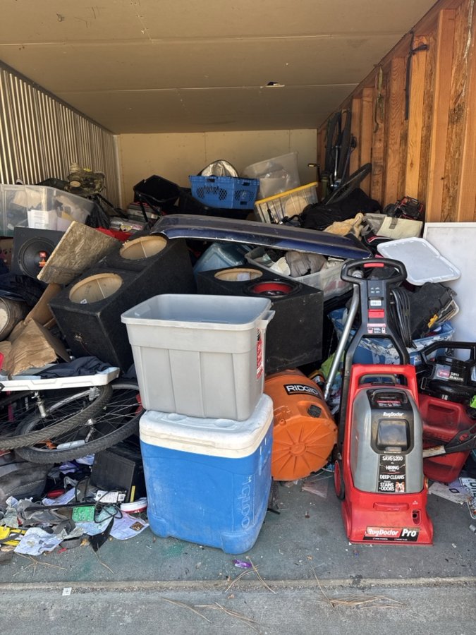 10 x 20 storage unit in Lakewood, CO