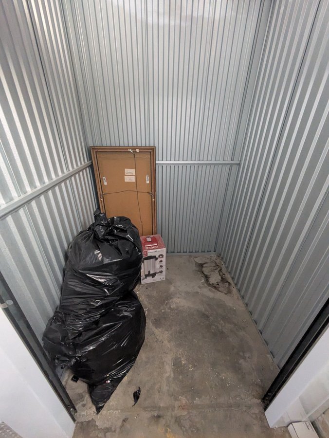 5 x 5 storage unit in Chicago, IL