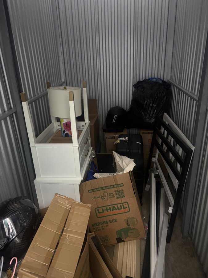 5 x 10 storage unit in Ft. Lauderdale, FL