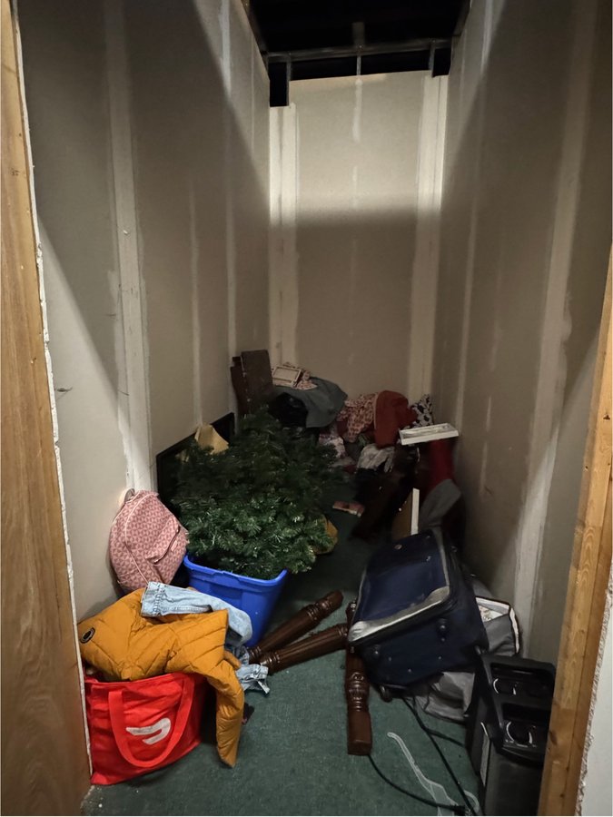5 x 10 storage unit in Portsmouth, VA