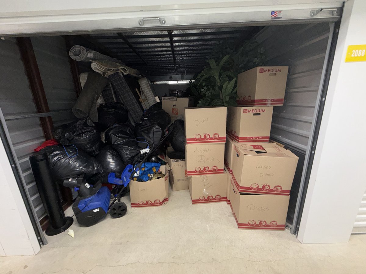 10 x 30 storage unit in Southfield, MI