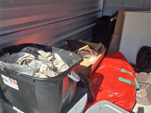 10 x 10 storage unit in Baltimore, MD