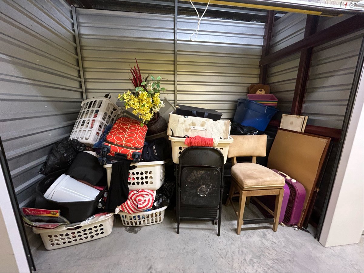 5 x 10 storage unit in Hapeville, GA