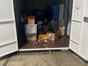 8 x 16 storage unit in Fontana, CA