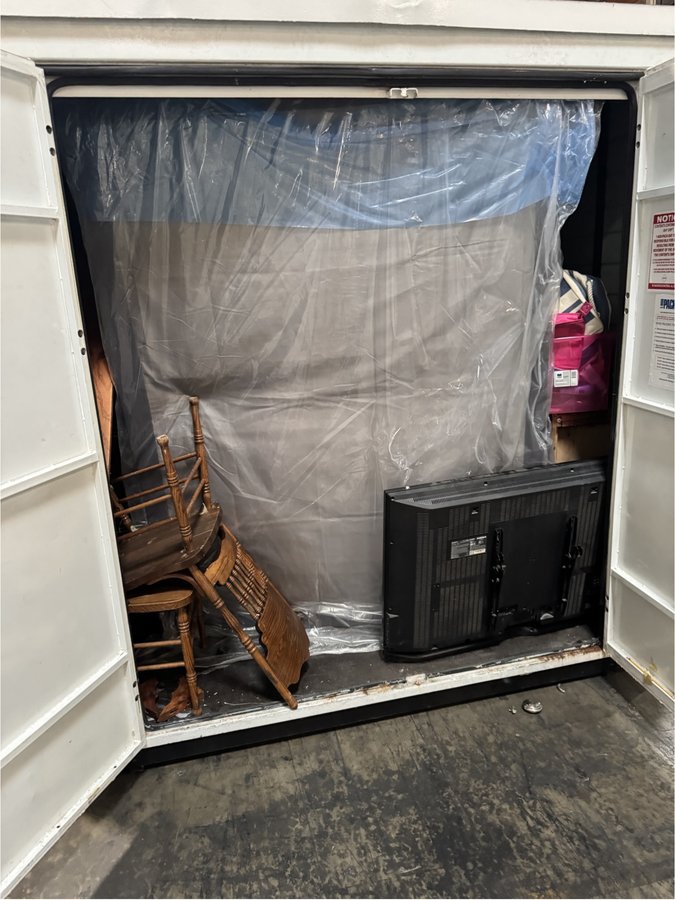 8 x 16 storage unit in Fontana, CA