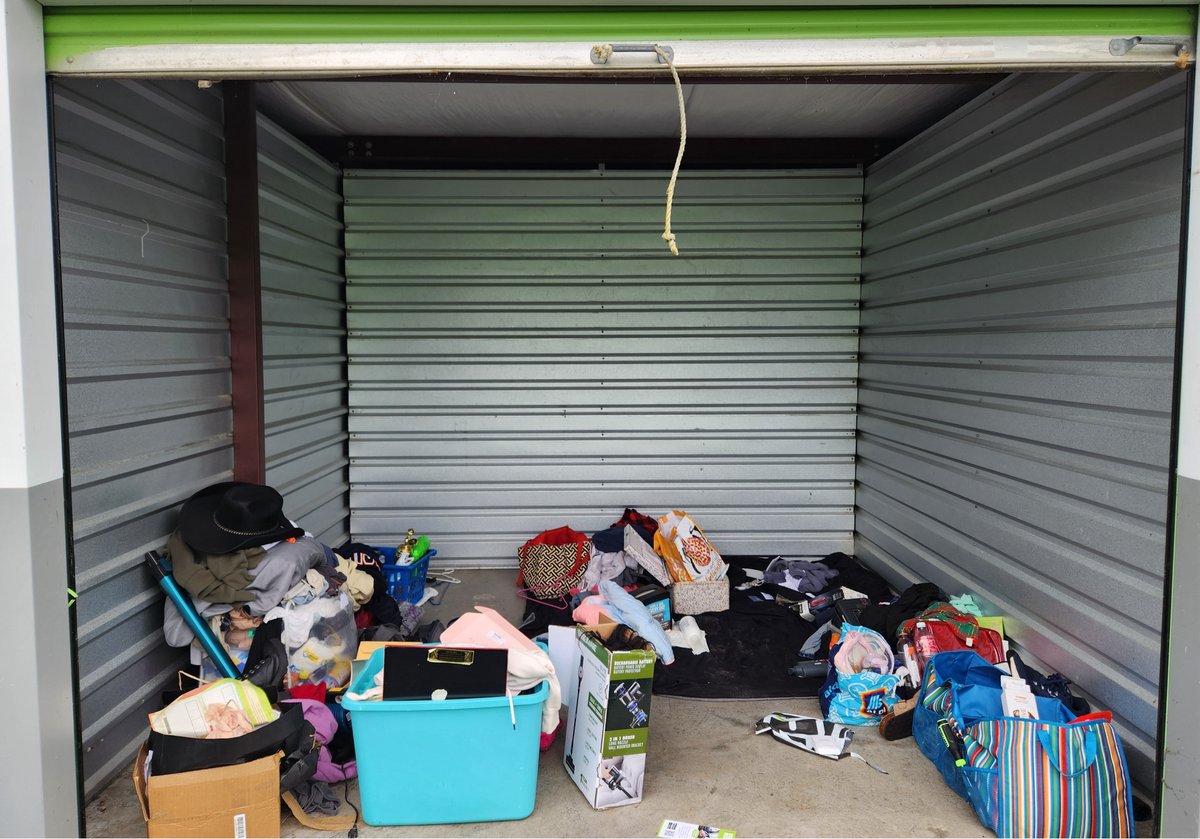 10 x 10 storage unit in Cicero, NY
