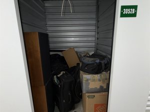 5 x 5 unit in Southfield