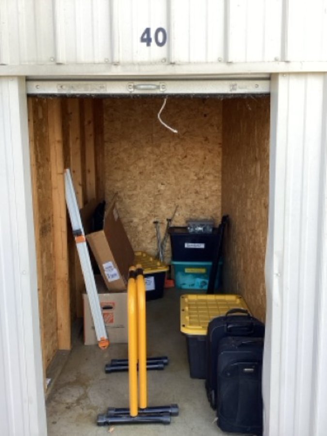 5 x 10 storage unit in Green Bay, WI