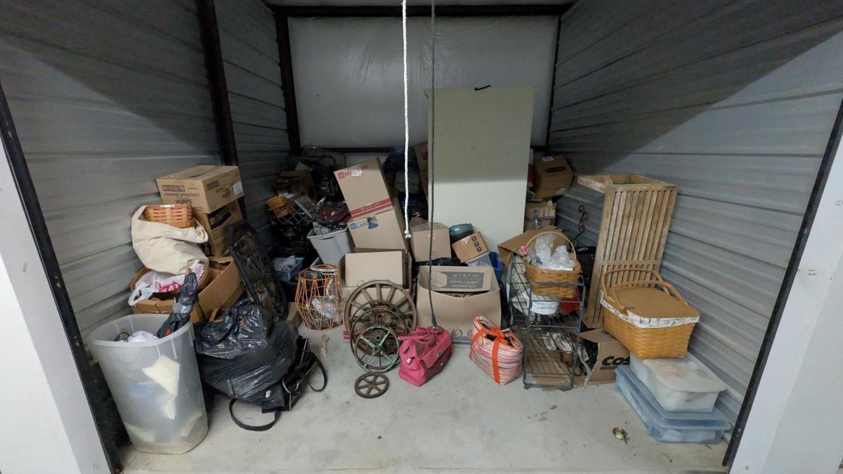 10 x 10 storage unit in Hot Springs, AR