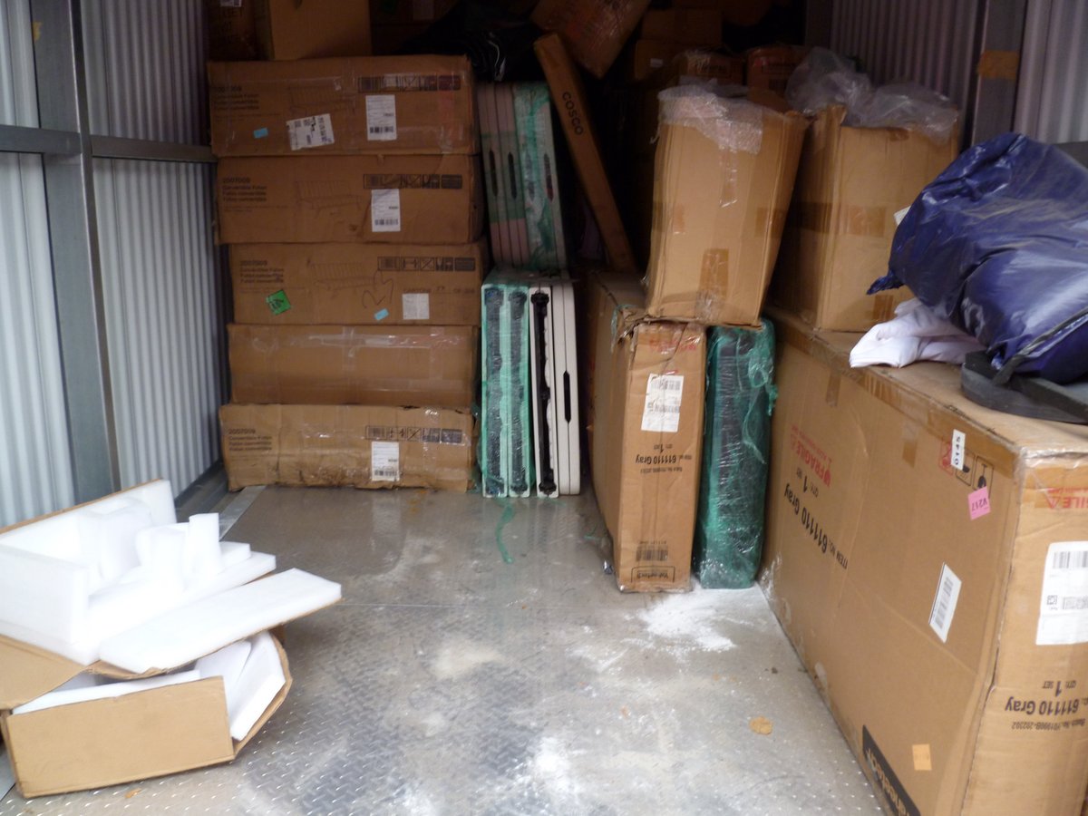 8 x 20 storage unit in Queens, NY