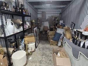 10 x 20 storage unit in Baltimore, MD