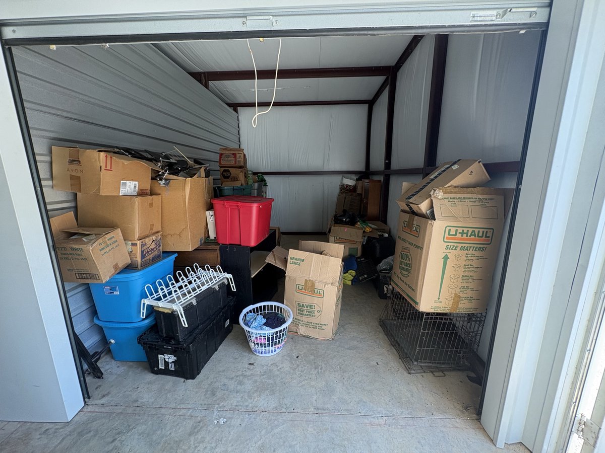 10 x 15 storage unit in Clarksville, AR