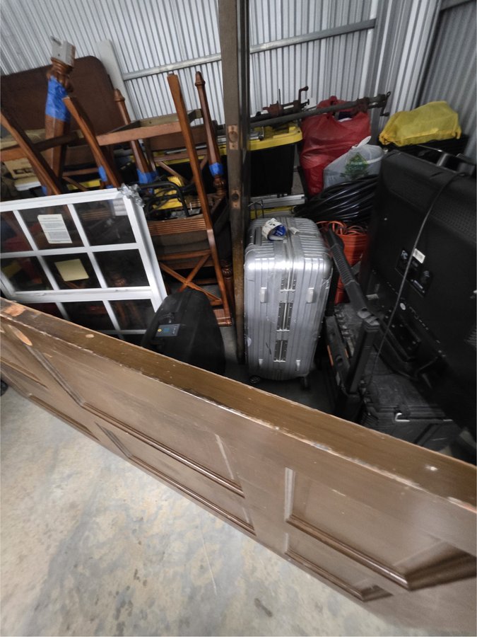 12 x 10 storage unit in Miami Gardens, FL