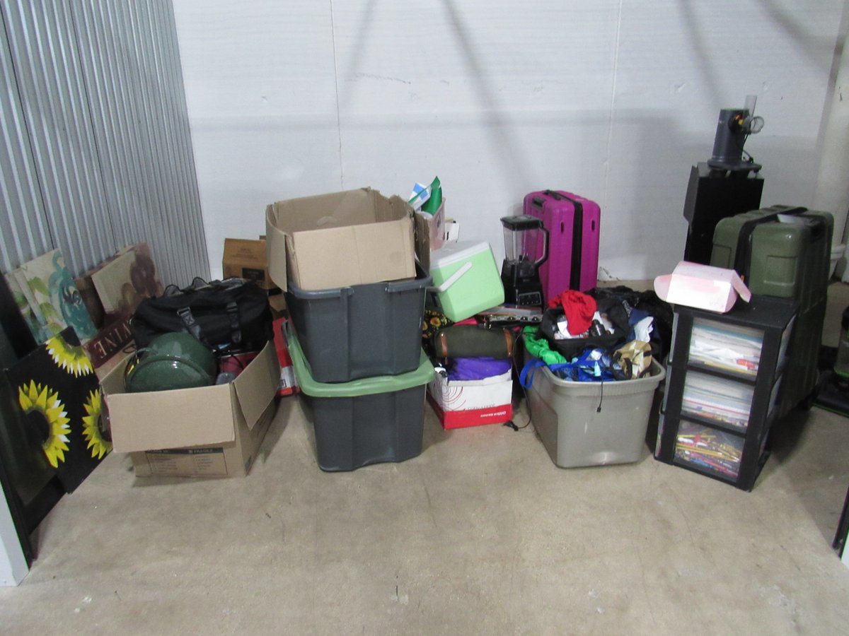 10 x 17 storage unit in Peoria, IL