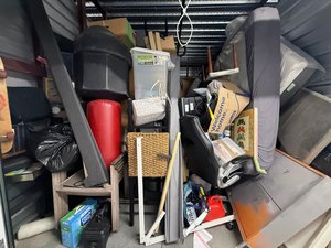 10 x 20 storage unit in Lanham, MD
