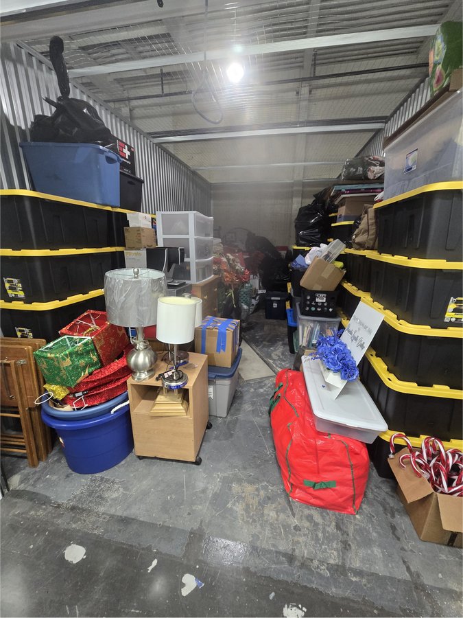 10 x 20 storage unit in Baltimore, MD