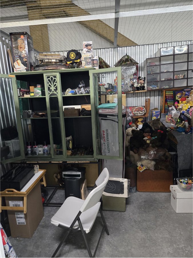10 x 10 storage unit in Stamford, CT