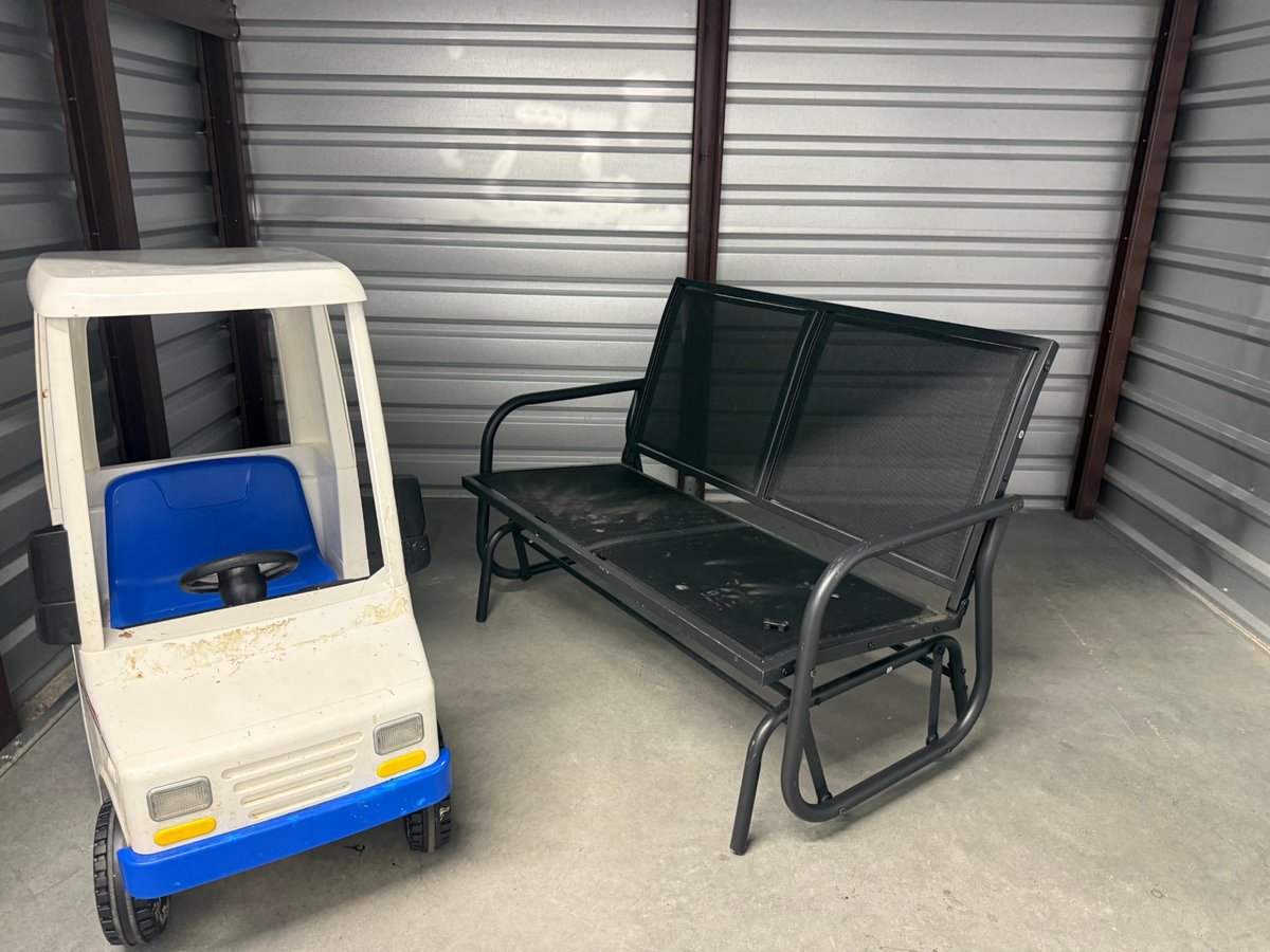 8 x 10 storage unit in Lanham, MD