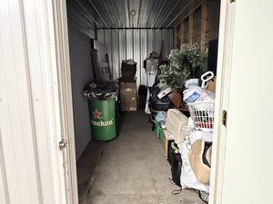 8 x 10 storage unit in Peckville, PA