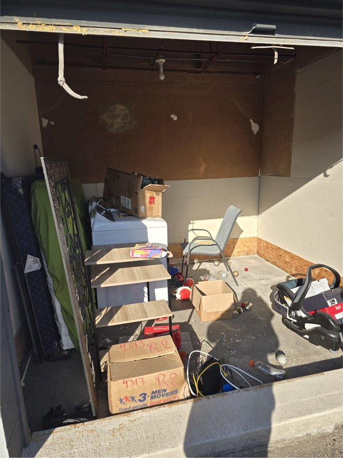 10 x 10 storage unit in Dallas, TX