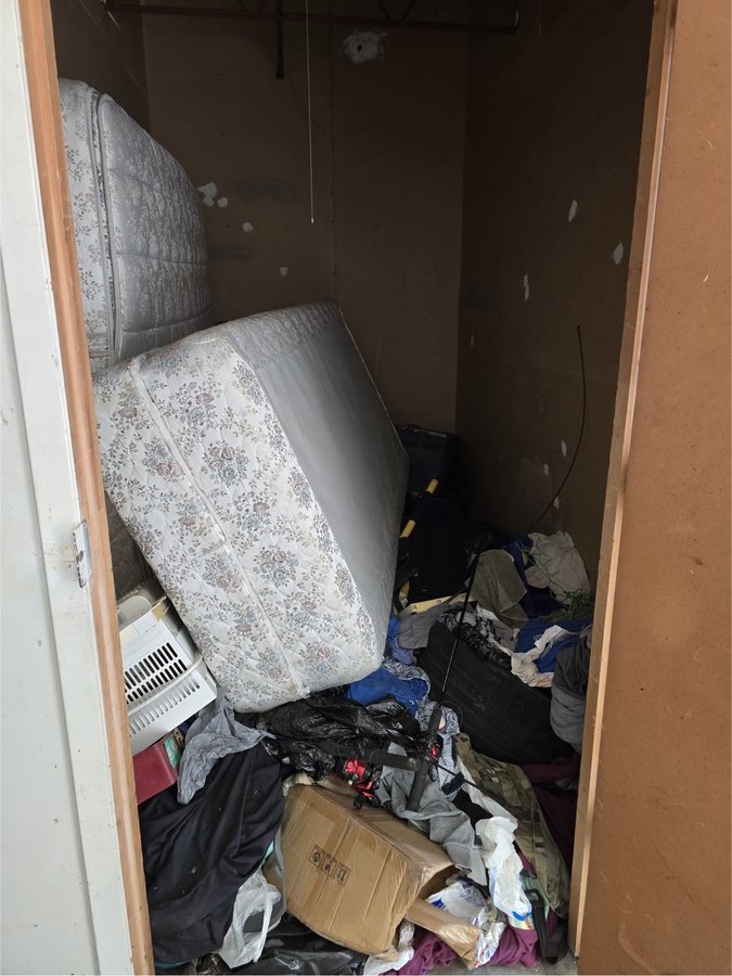6 x 10 storage unit in Dallas, TX