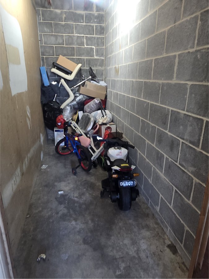 4 x 12 storage unit in Dallas, TX