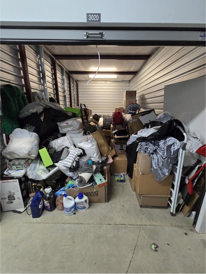 10 x 20 storage unit in Lawrenceville, GA