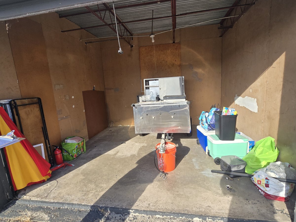 12 x 12 storage unit in Dallas, TX