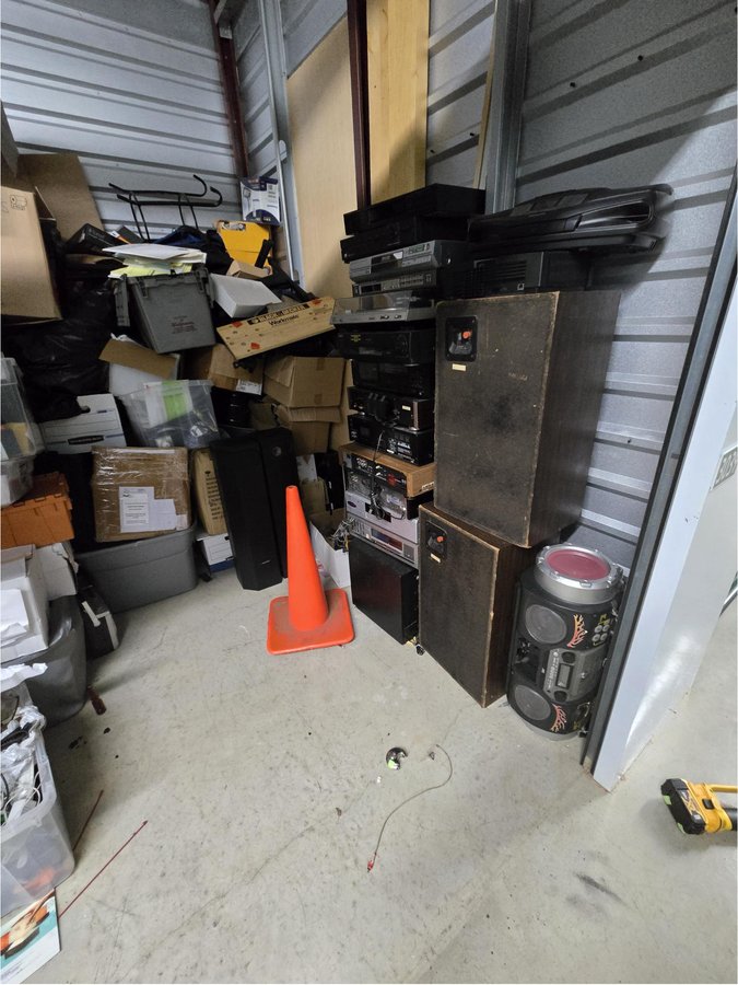 10 x 10 storage unit in Lawrenceville, GA
