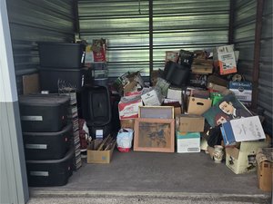 10 x 10 storage unit in Kingston, NY