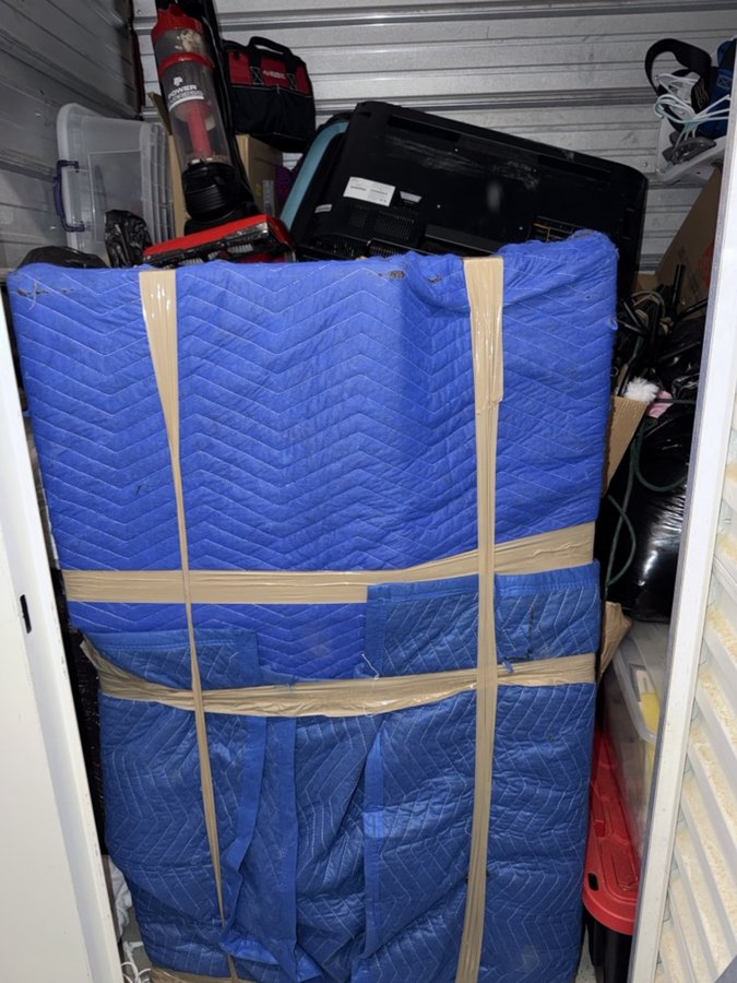 10 x 5 storage unit in Manassas Park, VA